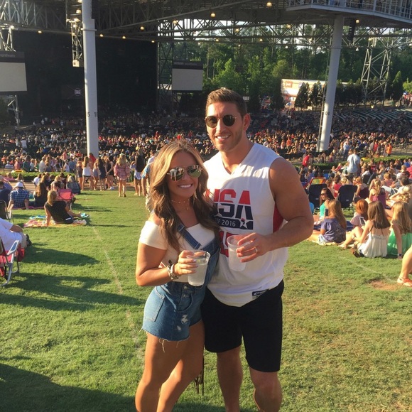 Meet your Posher, Chrissy - Picture 6 of 8